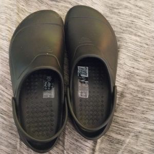 Shoes for crews crocs